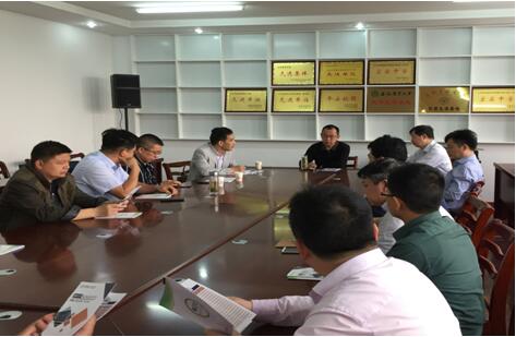m88招生宣传工作组与宏实中公司领导及高三年级班主任开展座谈